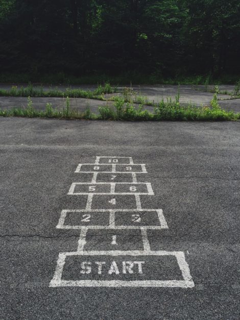 hopscotch game with the word 'START'